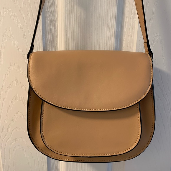 100% Leather KC Jagger Crossbody Bag - Picture 2 of 10